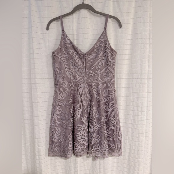 Speechless Lavender Lace Spaghetti Strap Formal/Semi-Formal Dress - Picture 4 of 6